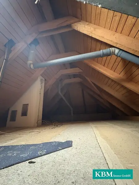 Endlich Zuhause: Wo Platz auf Lebensqualität trifft! - Haus mit 10 Zimmern, Garage und 5 Bädern