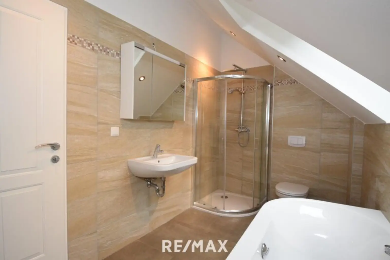 TOP 4 neues Badezimmer