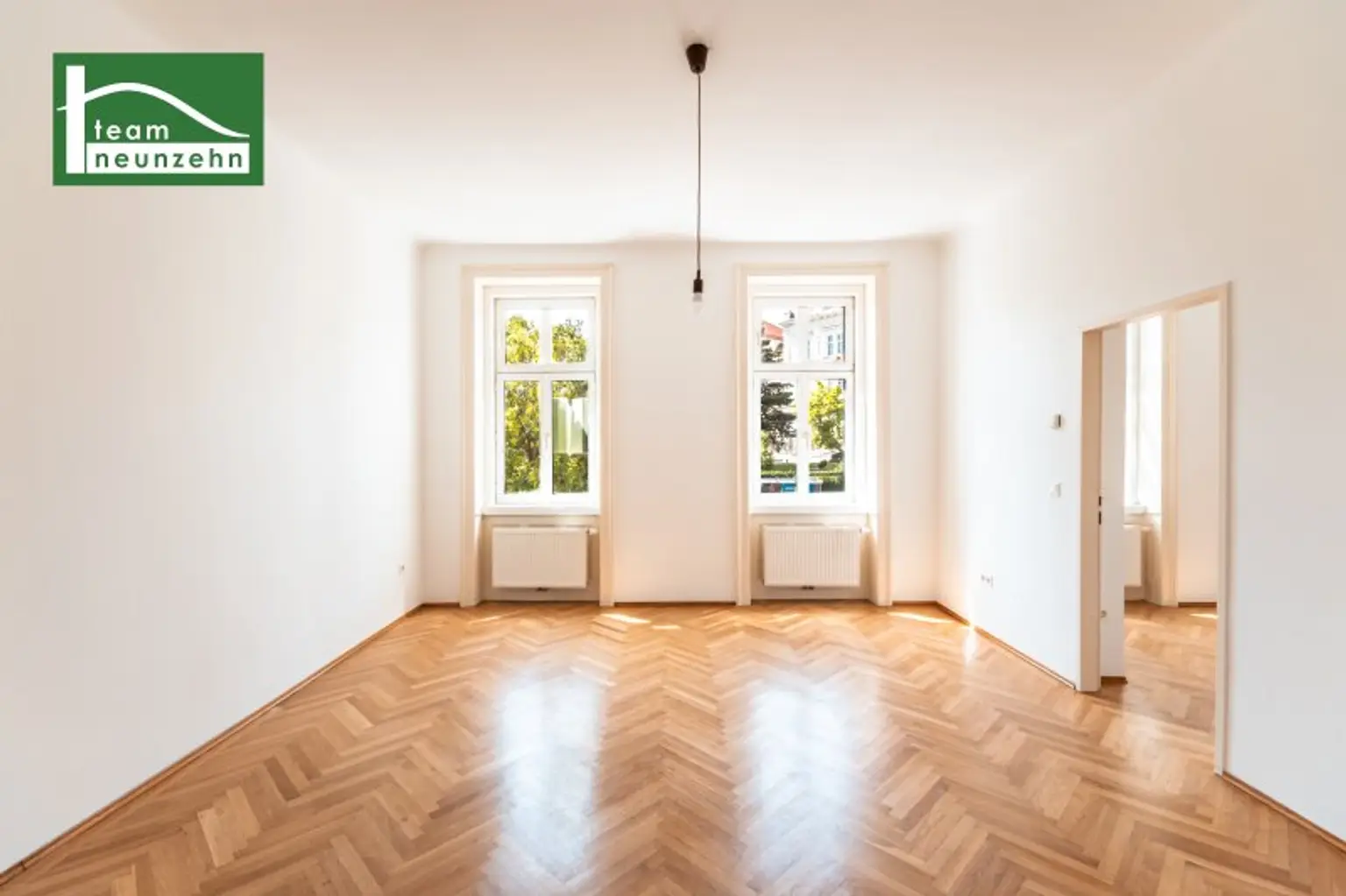 Altbauwohnung am Fuße der Hohen Warte neben dem Setagayapark! Faires Preis-Leistungs-Verhältnis! Gute Anbindung ins Stadtzentrum! Saniertes Altbau-Zinshaus!