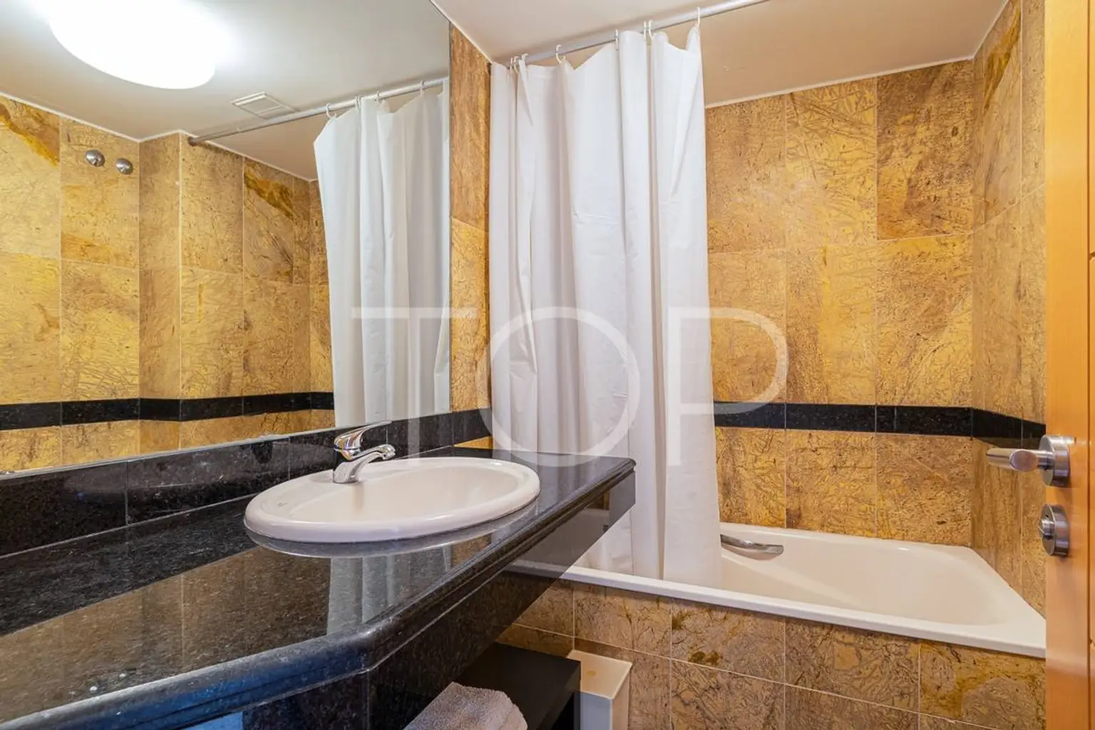 Apartment-Oasis-Bathroom-La-Caleta-Tenerife-2
