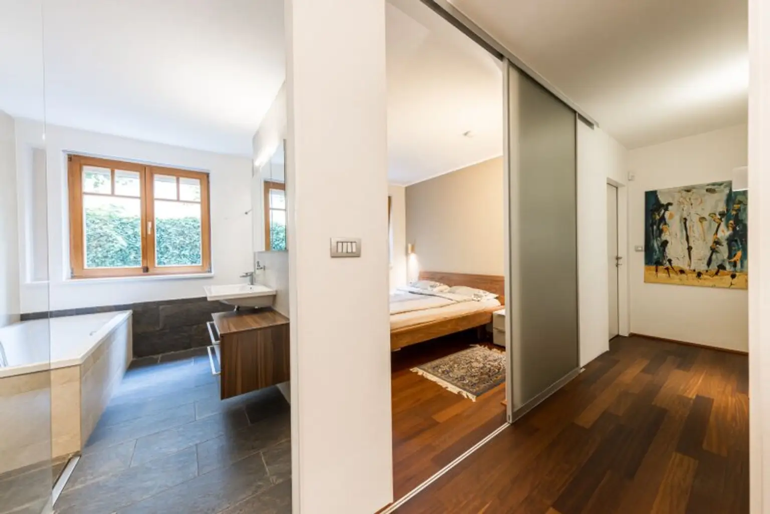 PURE ENTSPANNUNG! Riesiger Garten mit Blick ins Grüne I auch ideal f. gewerbliche Nutzung I Garage I Alarmanlage I