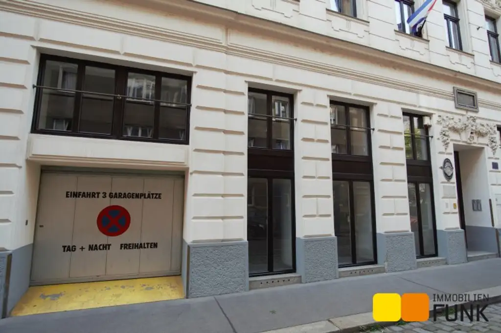 Attraktives Büro mit eigener Garage und zusätzlicher Lagerfläche
