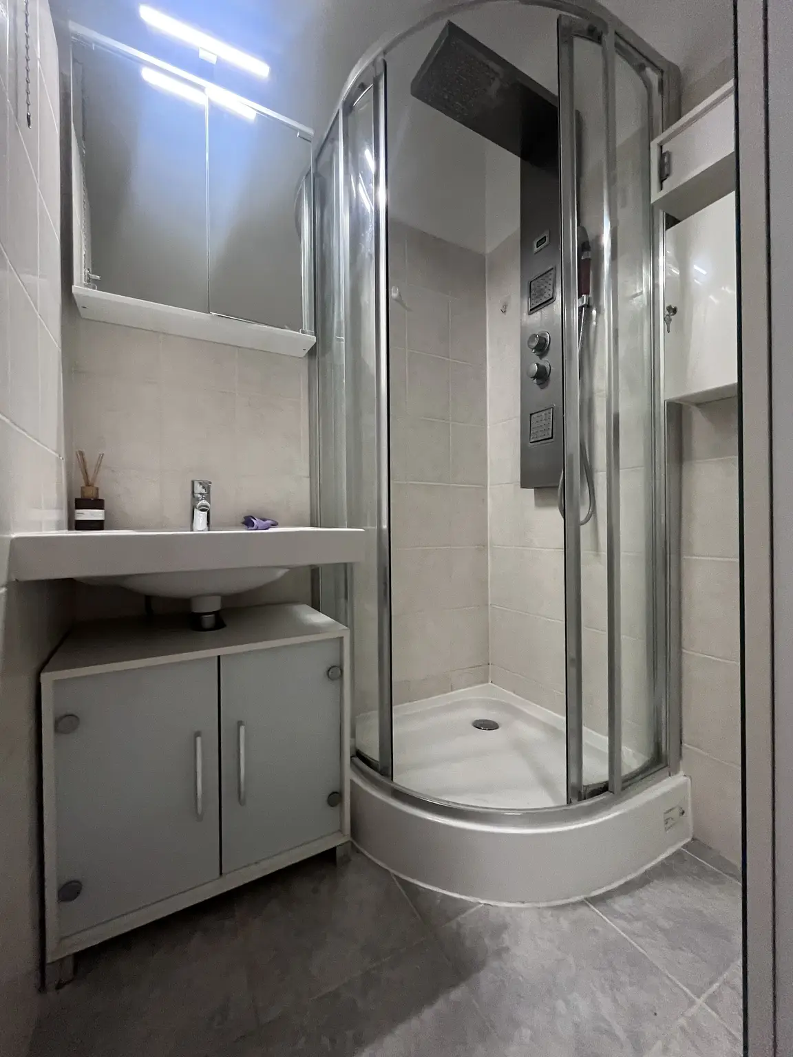 Helle 2-Zimmer-Mietwohnung mit Loggia