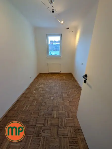 Großzügige Eigentumswohnung mit Parkett – Top City-Anbindung mit U1