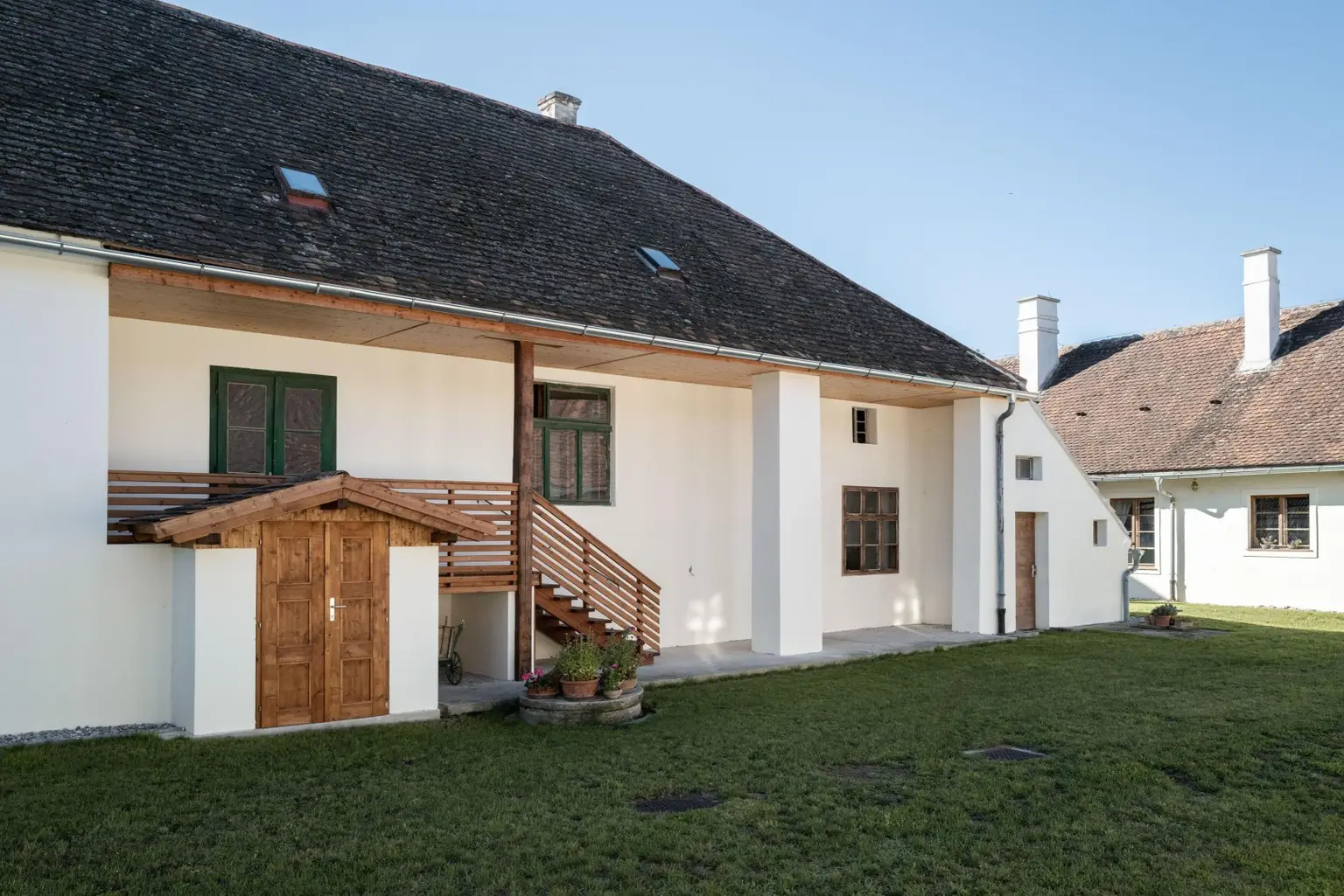 “Zauberhafter Dreikanthof mit großem Gartenparadies bei Tulln“