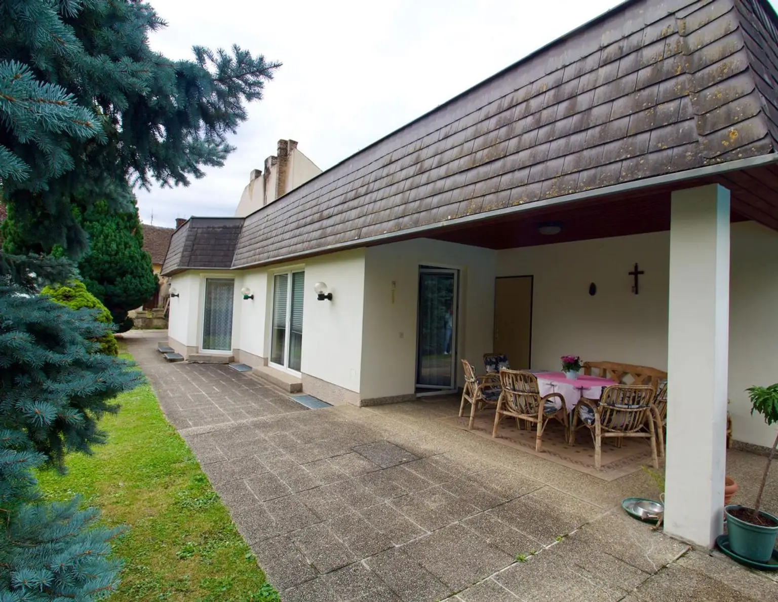 Grundstück in Baden ca. 1265 m² für ein oder zwei Häuser nähe den Bahnhof Baden zu verkaufen