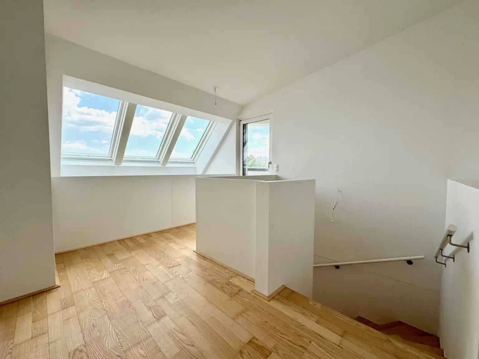 I | ++ NEU ++ Attraktive 2-ZIMMER mit Galerie & TERRASSE | Prima Service Immobilien