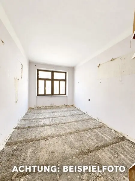 Perfekt für Eigennutzer oder Anleger – Leerstehende sanierungsbedürftige Altbauwohnung