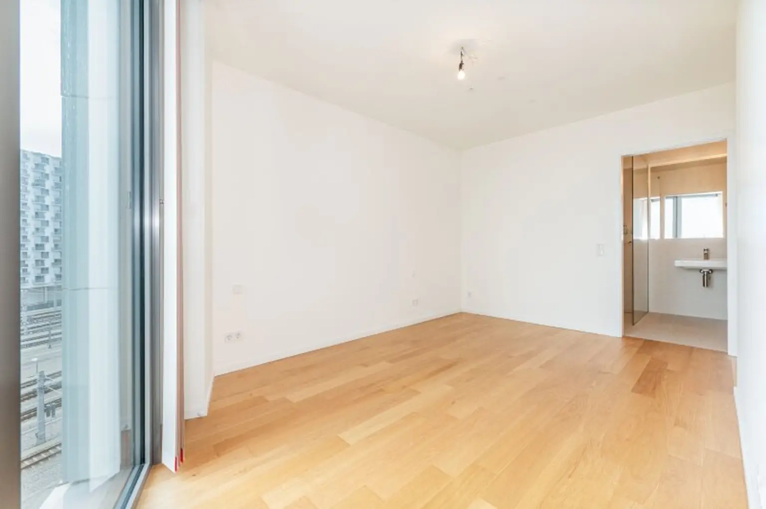 Anleger aufgepasst! Fabelhafte 2-Zimmer Wohnung neben HBF zu verkaufen!