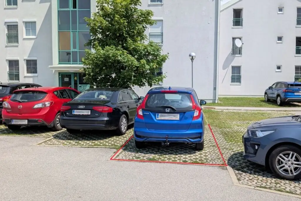 Gelegenheit! Helle 3-Zi-Eigentumswohnung mit Loggia, Klimaanlage, Infrarotsauna und Grünblick vor den Toren Wiens