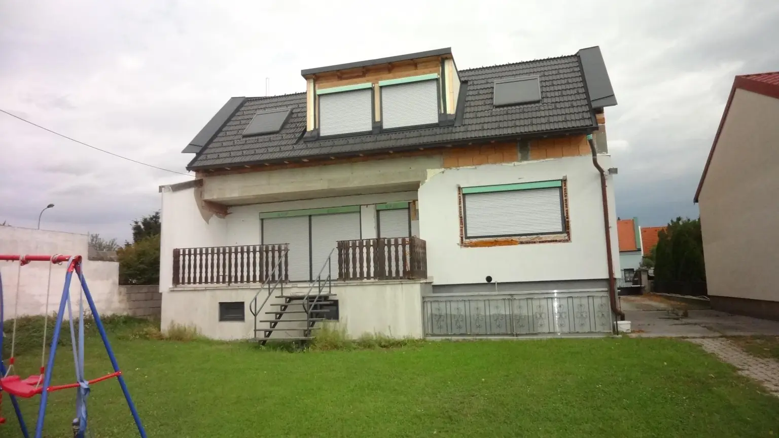 * Bezugsfertig* Einfamilienhaus mit Nebengebäude auf großem Grund!