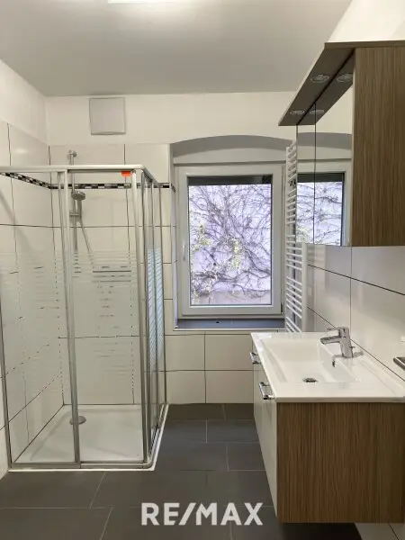 Badezimmer Wohnung Top 3