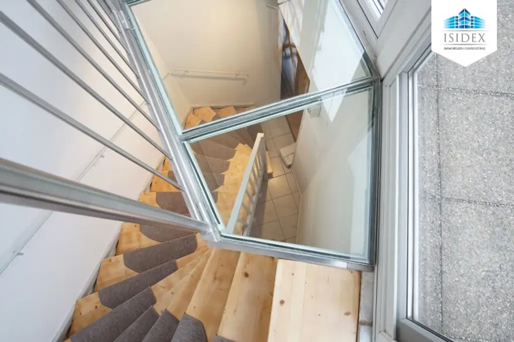 **NEU** Top ausgestattete 3-Zimmer DG-Maisonetten-Wohnung mit großzügiger TERRASSE und SAUNA! Perfekte Lage!!