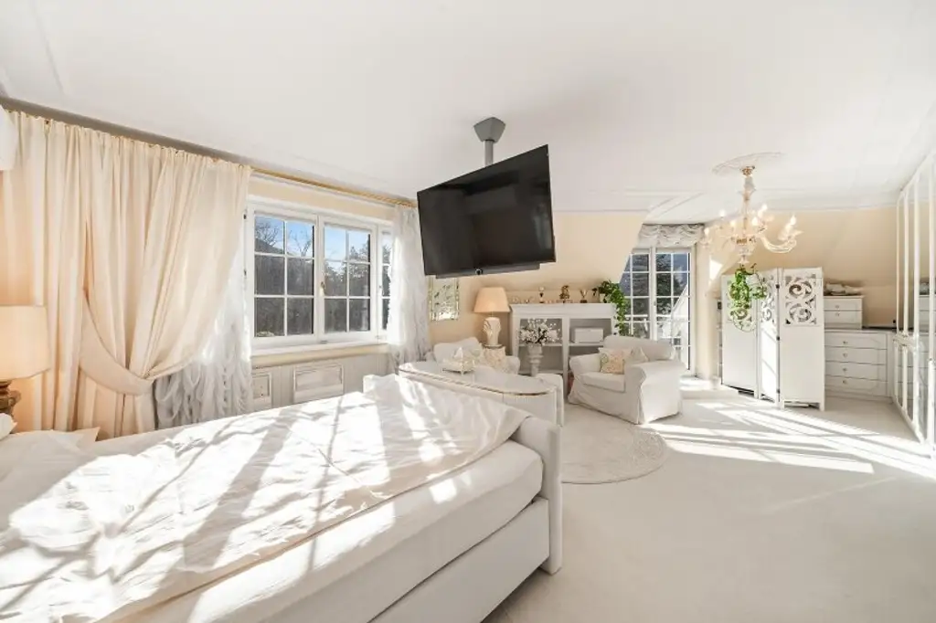 Traumliegenschaft mit großer, repräsentativer 2-Familienvilla - absolute Ruhelage - Hinterbrühl