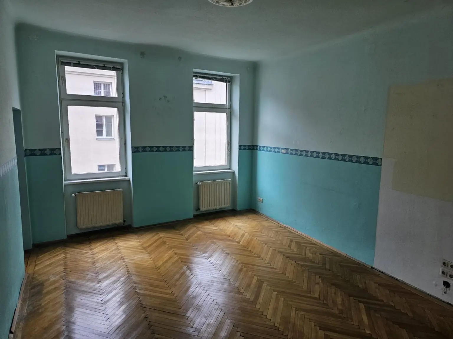 3 Zimmer - U3 Zippererstr