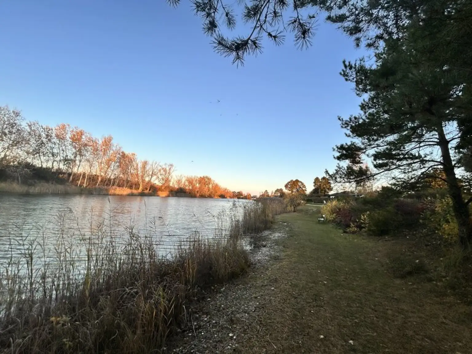 Alleineigentum ! Wohnen am See in einer Oase der Ruhe - mit 155 m2 Wohnfläche auf 2 Etagen zum Familienglück