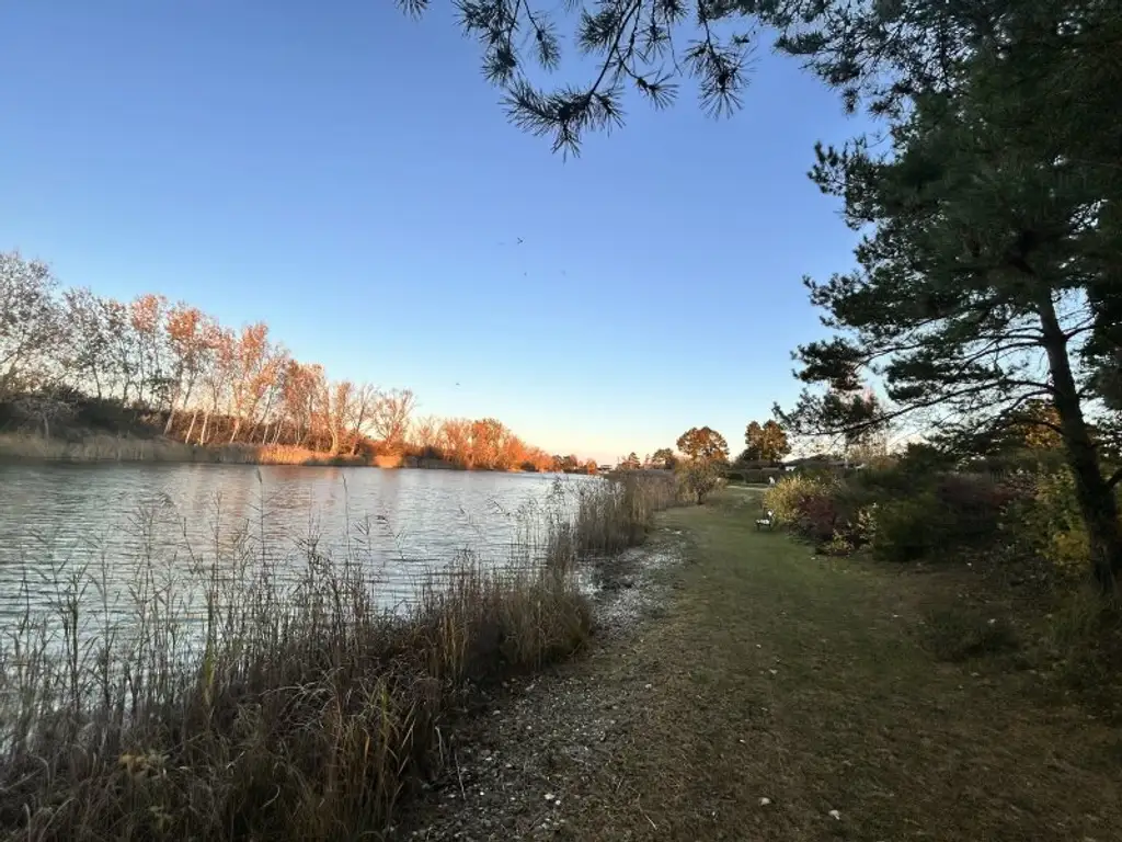 Alleineigentum ! Wohnen am See in einer Oase der Ruhe - mit 155 m2 Wohnfläche auf 2 Etagen zum Familienglück