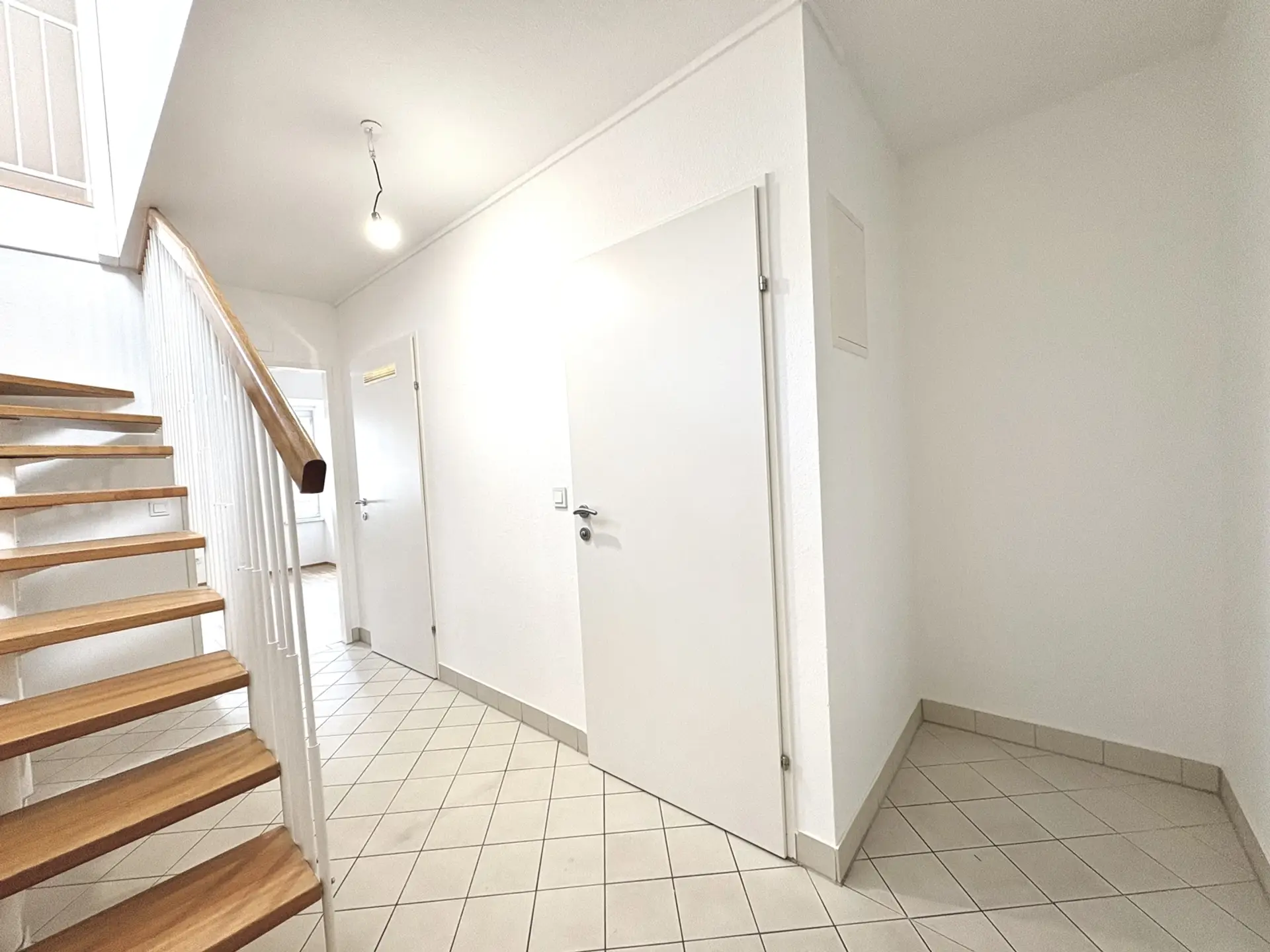 20250327_111146840_iOS