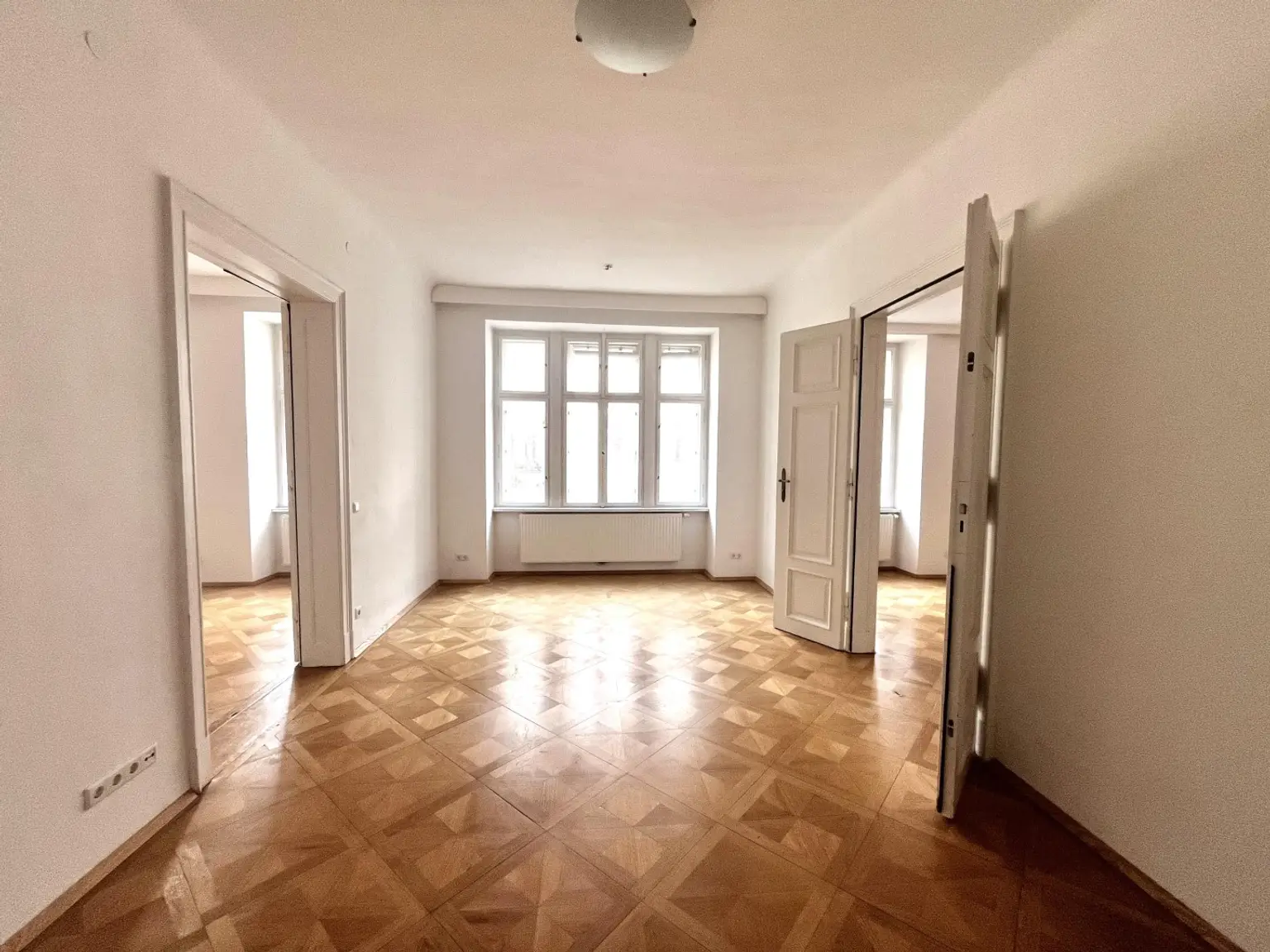 Altbau Wohnung mit Flair