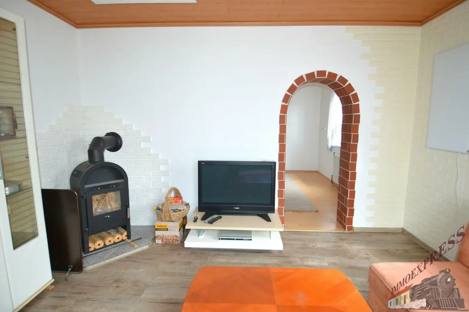 Ein-/ Zweifamilienhaus auf 1.490 m² mit Einliegerwohnung und Garage - Sackgasse