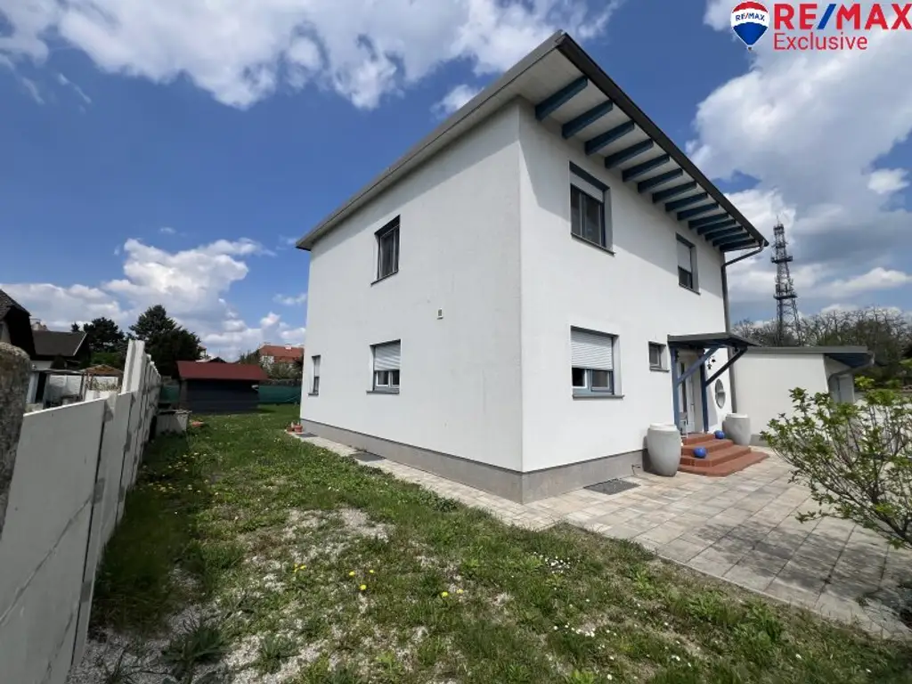 Großzügiges Einfamilienhaus mit Garten, Terrasse & Garage in Ebenfurth, 4 Zimmer, 195m²