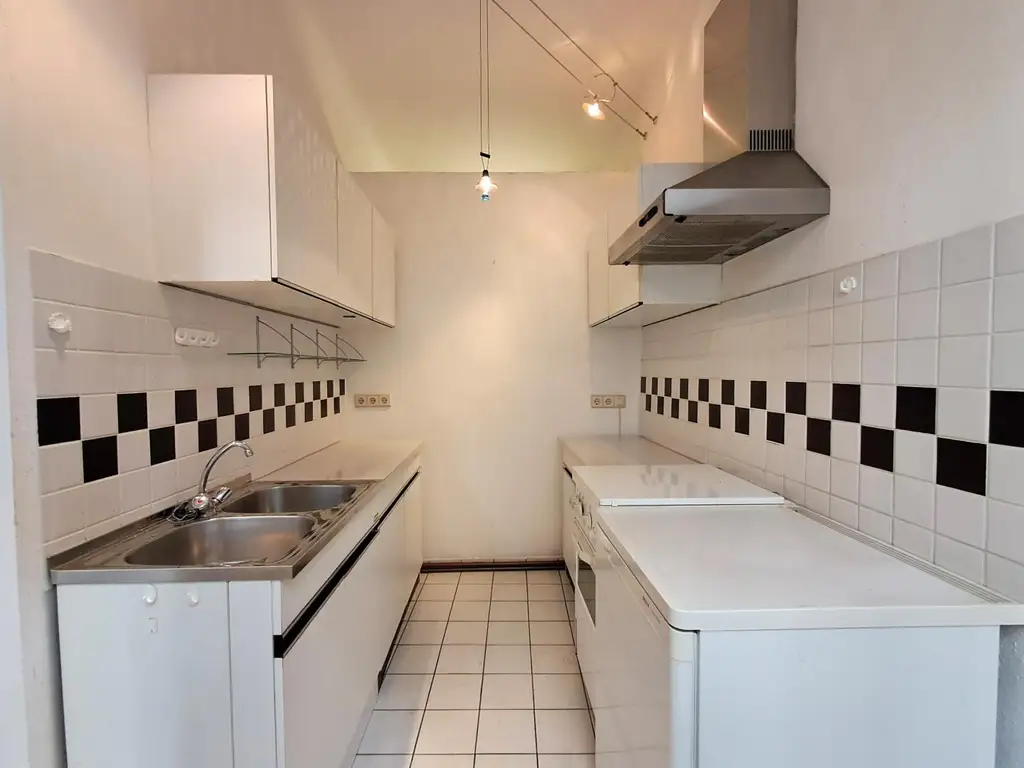Altbau-Charme mit Potenzial – 4 Zimmer in Wien-Penzing