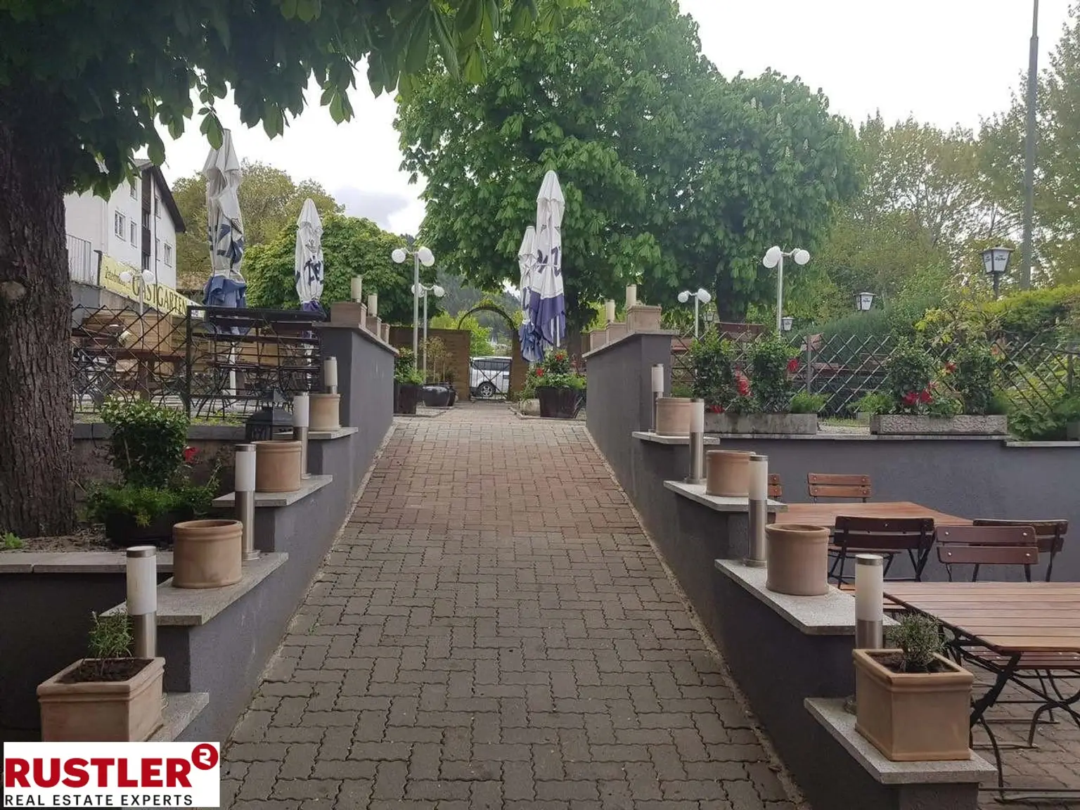 Terrasse Richtung Ga