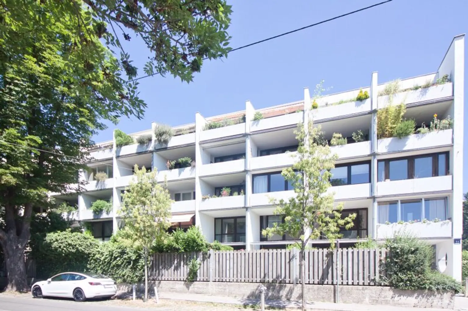 Charmante, ruhige 2 Zimmer-Wohnung | große Loggia mit Grünblick | TOP Lage bei U4 Ober-/Unter St. Veit