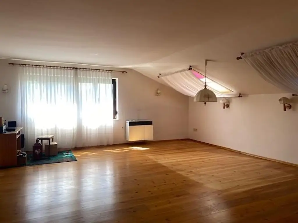 Familienwohnsitz inkl Baulandreserve! Grünoase mit Nebengebäude!
