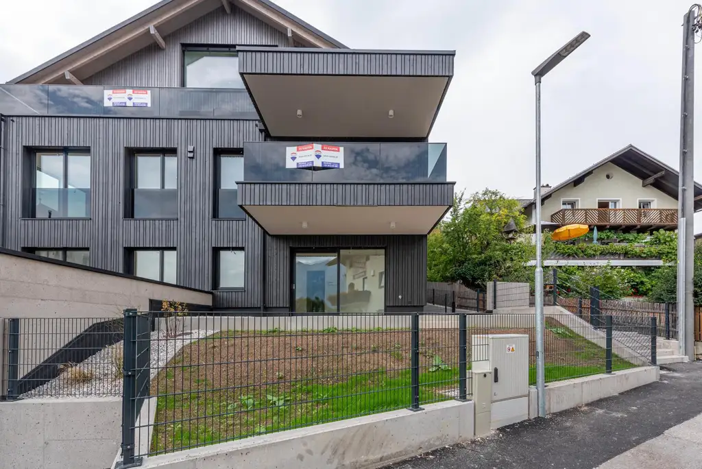wenige Schritte zum See und ins Zentrum - Haus am See - Bezugsfertige Neubauwohnung in Altmünster