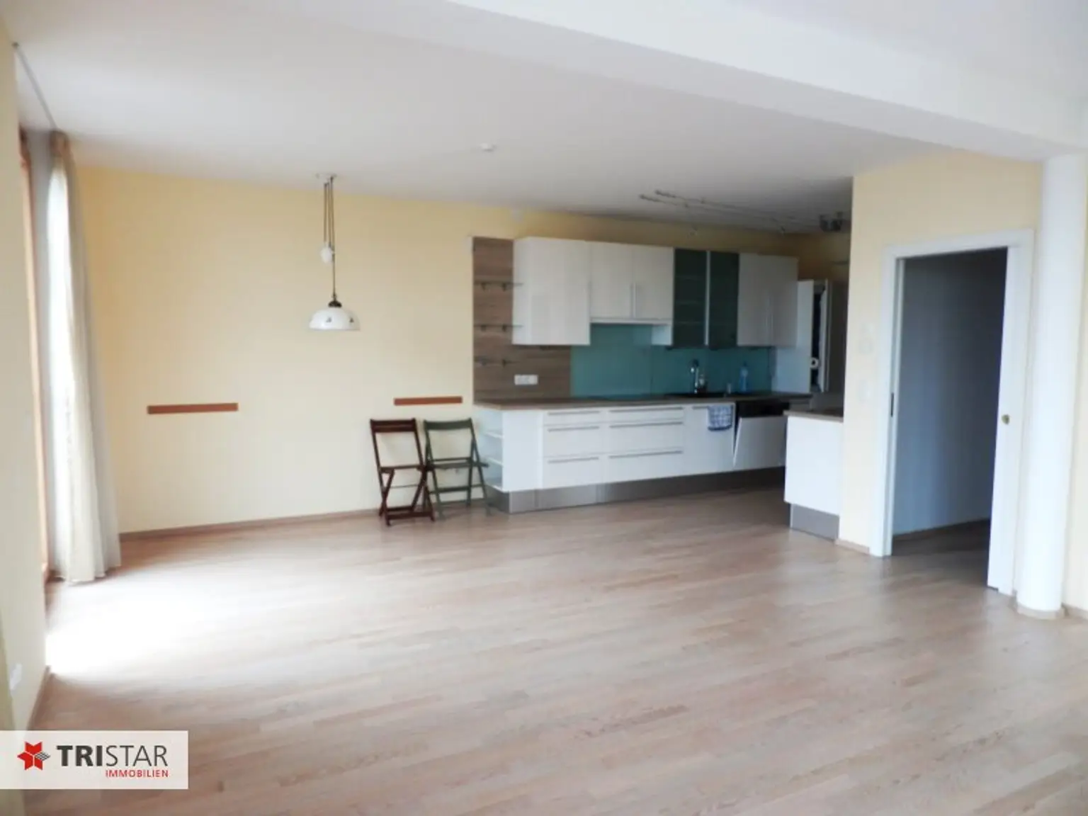 Burg Liechtenstein-Nähe - Exklusive Balkonwohnung in Passivhausbauweise