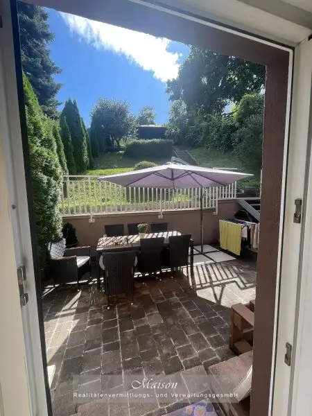 CHARMANTES ECKREIHENHAUS IN KLOSTERNEUBURG - 6 ZIMMER - GRÜNRUHELAGE - TERRASSEN - EIN ORT ZUM WOHLFÜHLEN !