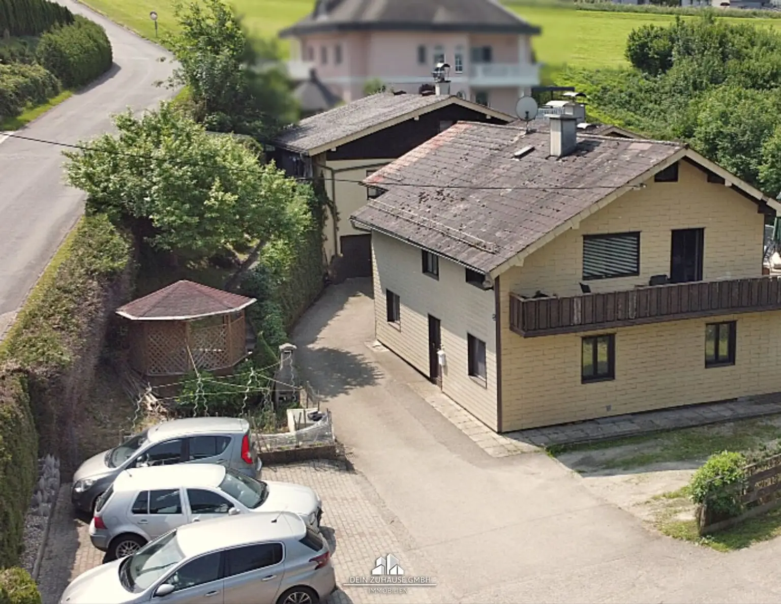 DEIN ZUHAUSE präsentiert: Wohngebäude in Vöcklamarkt als Investment