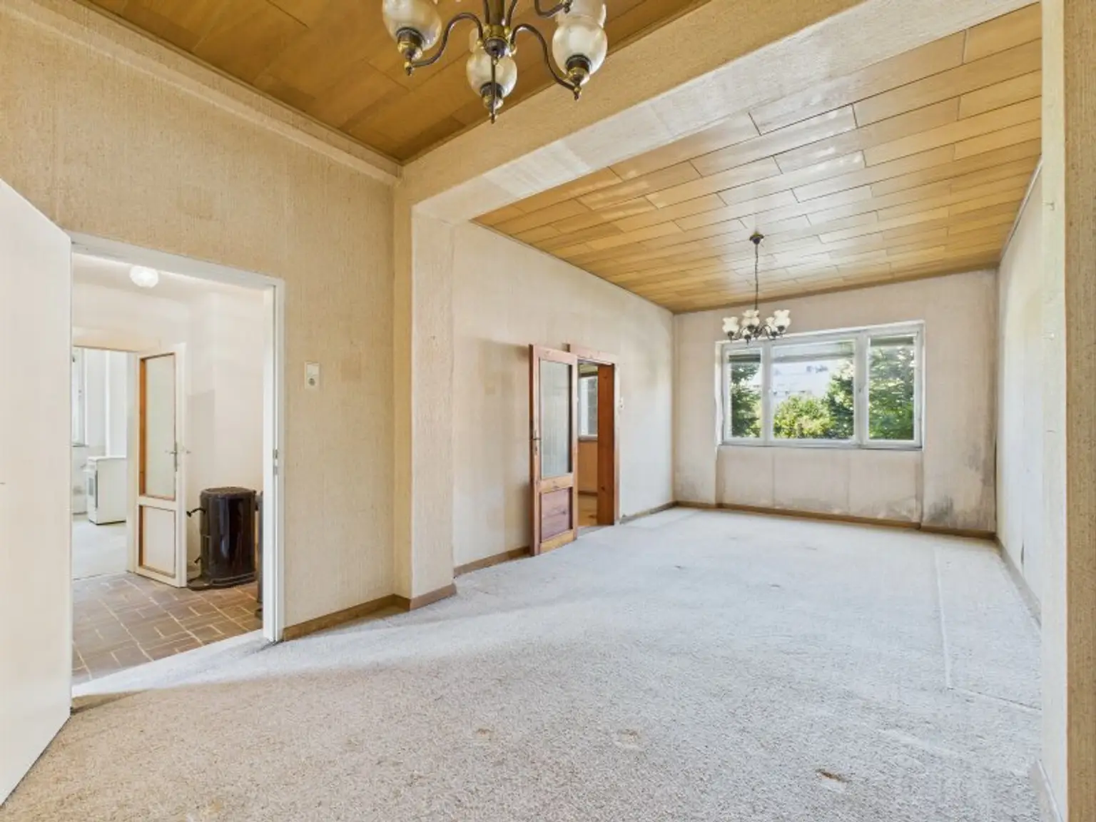 8 Zimmer Einfamilienhaus in Gänserndorf Stadt | 2.068 m² großes Grundstück