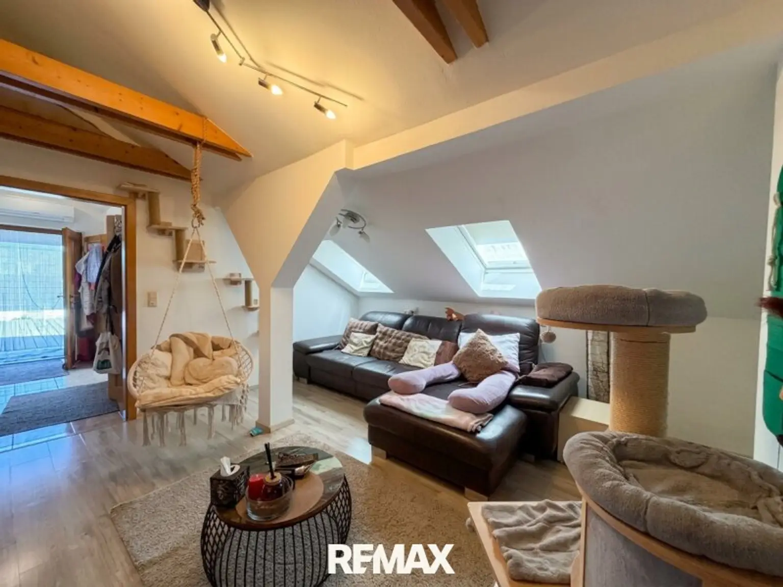 Wohnzimmer DG
