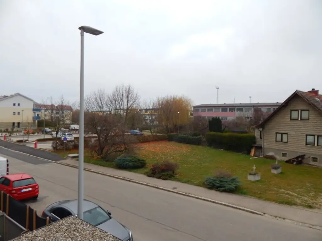 "PROVISIONSFREI" Helle und ruhige Terrassenwohnung mit Tiefgaragenplatz