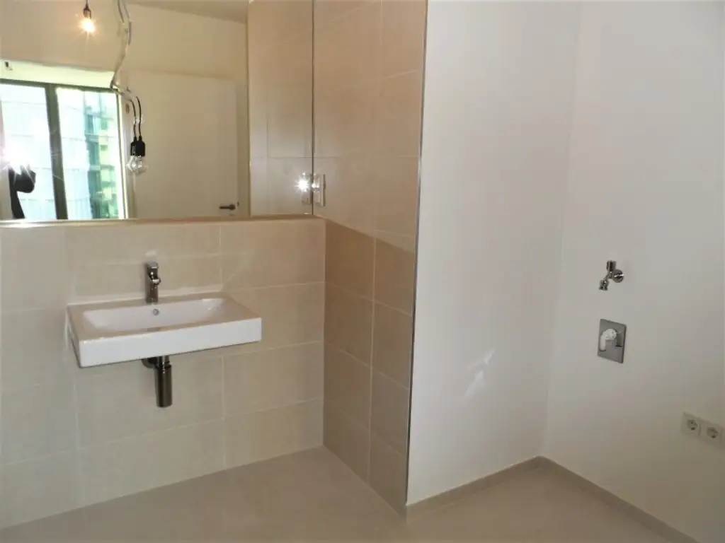 2 ZIMMER mit Balkon in: Parkapartments - CITYNAHER WOHNSITZ ab Dezember!