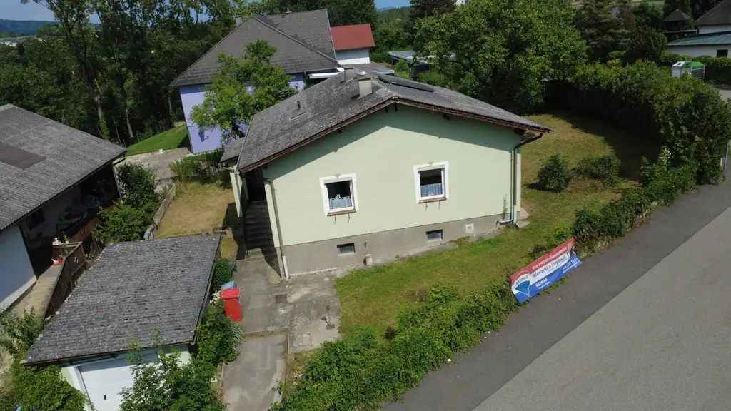 Charmantes Einfamilienhaus in ruhiger Grünlage – innen renoviert und bezugsbereit