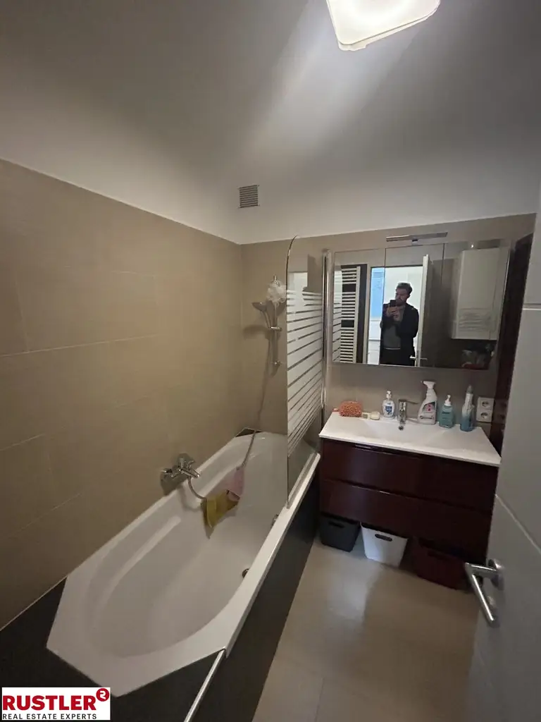 Moderne 2-Zimmer-Dachgeschosswohnung – Erstbezug nach hochwertiger Renovierung