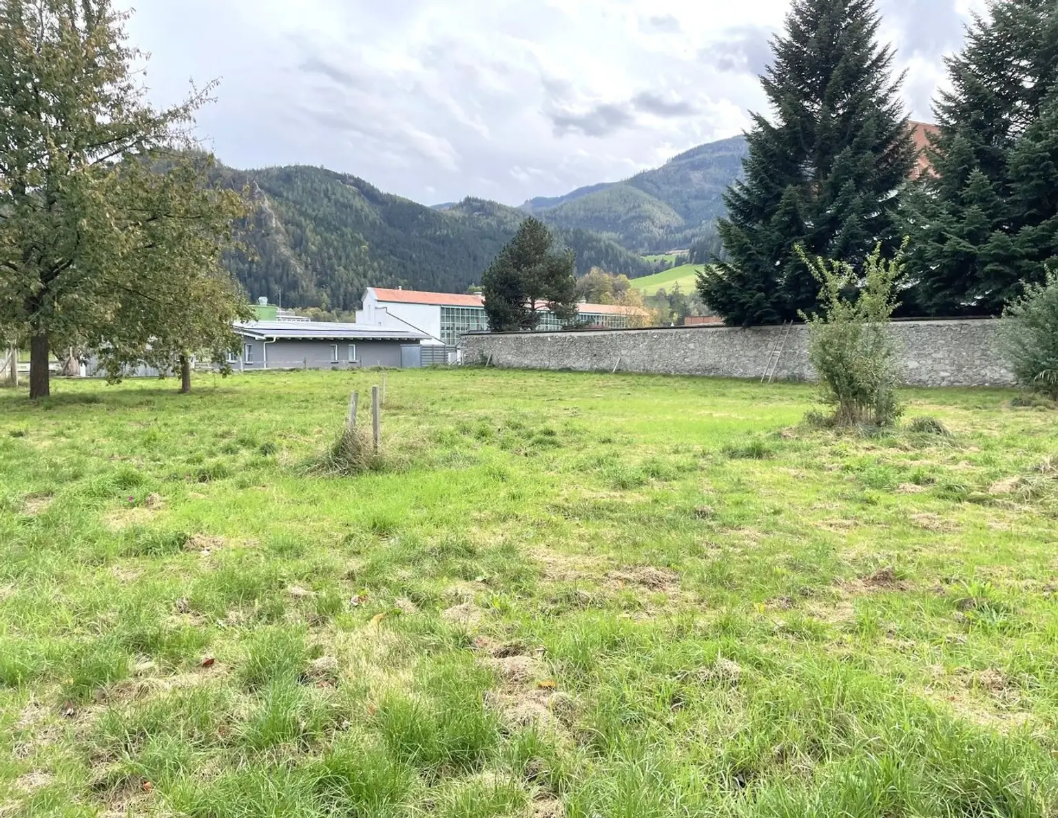Grundstück, Mautern , Top Lage im Ortskern ,1845 m²  , Widmung 0,5-2,0