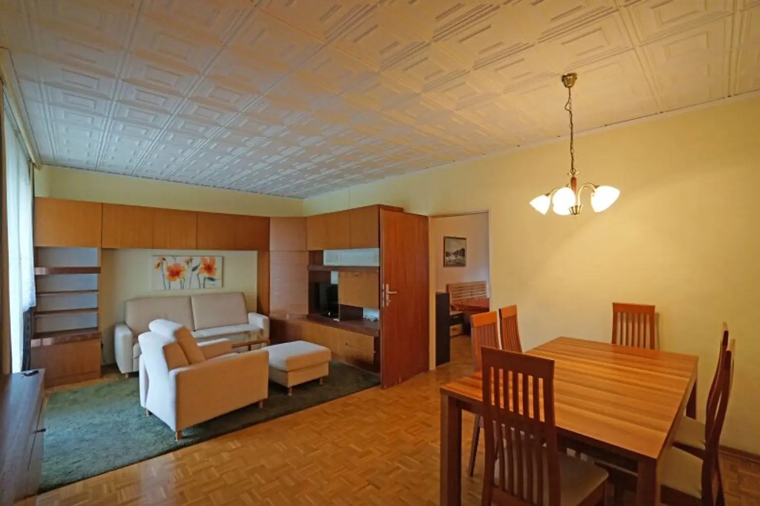 Gepflegte 4-Zimmer-Wohnung mit Süd-Loggia in Grünruhelage an der VOR-Kernzonengrenze