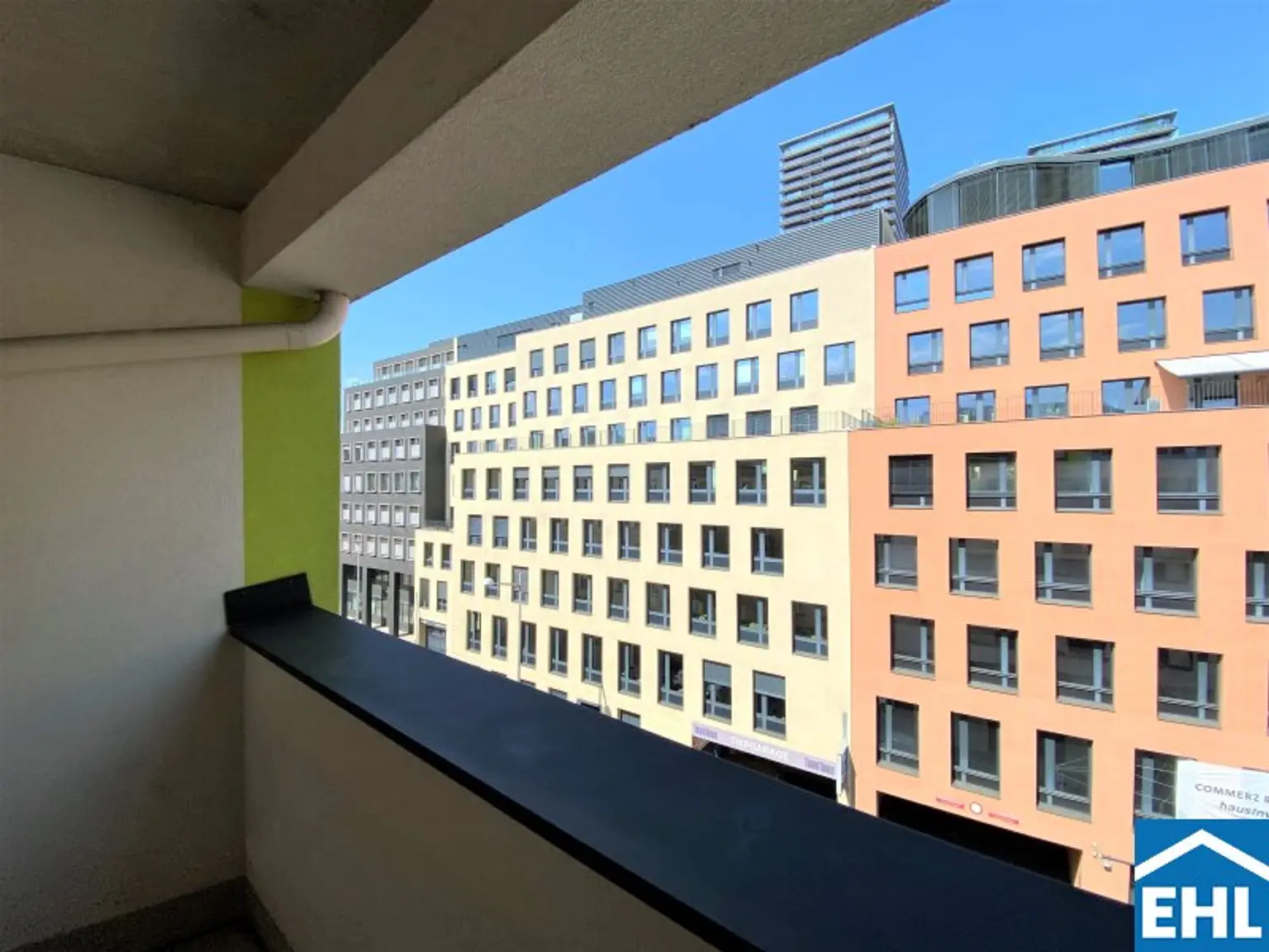 Freundliche 2 Zimmerwohnung mit Loggia in zentraler Lage