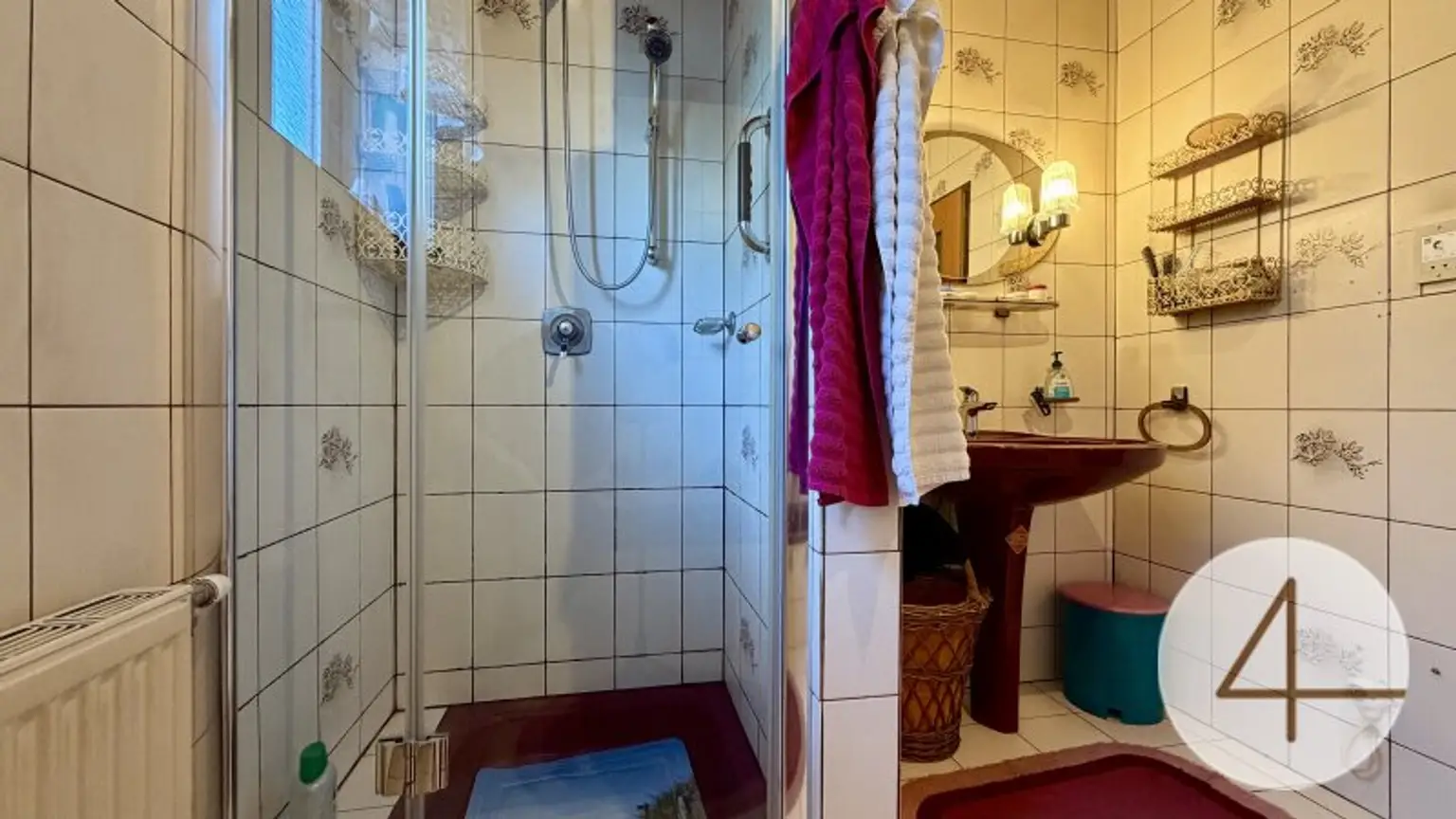 „Traumhaus mit Wintergarten Teich und Pool – Wohnen auf 727 m² in idyllischer Lage“