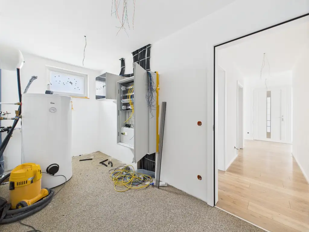 WELS-WEST: Ihr neues Smart Home mit Salzwasserpool, Carport & exklusiver Ausstattung