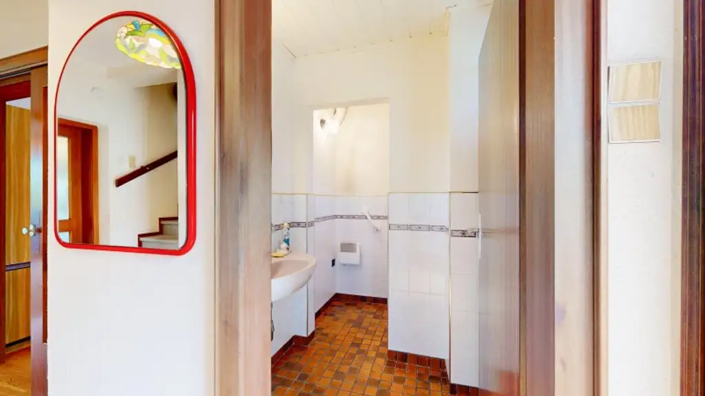 Bemerkenswertes Einfamilienhaus mit viel Entwicklungsmöglichkeit | Pool | Sauna | großer Garten