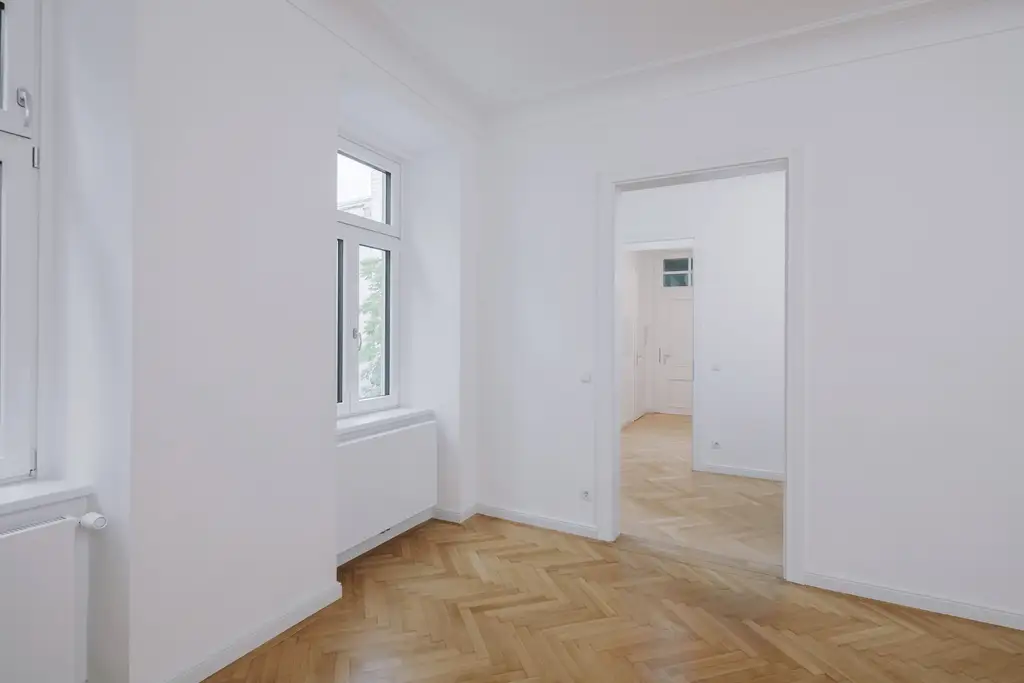 Wunderschöne Stil-Altbau Wohnung 106m² 3.Liftstock  in Toplage 1070 Wien !