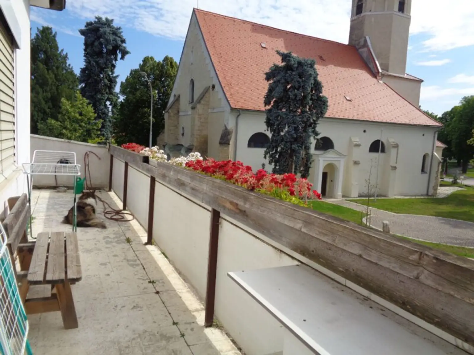 Zistersdorf: A5 - Mistelbach -Nähe: Wohn und Geschäftshaus mit großer Halle