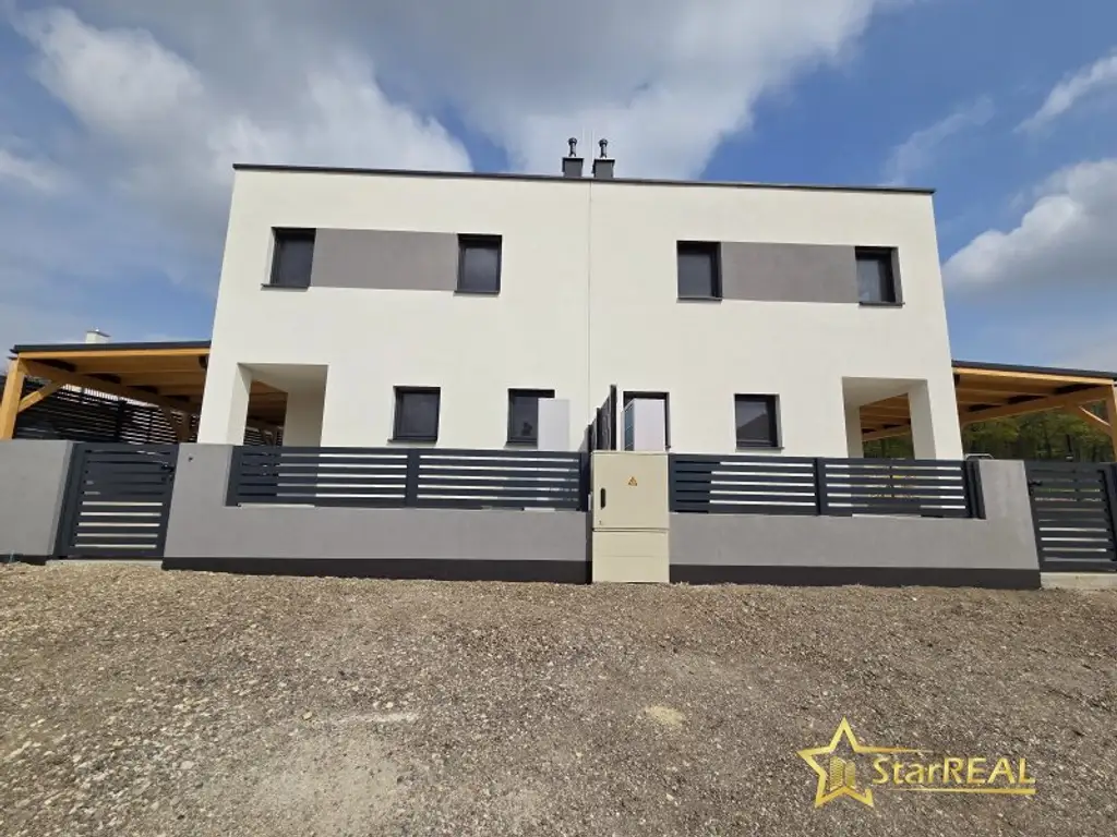 2 HÄUSER VERFÜGBAR! EXKLUSIVES DOPPELHAUSPROJEKT. 5 ZIMMER. ZIEGELHAUS MIT KELLER, BALKON, TERRASSE, CARPORT.