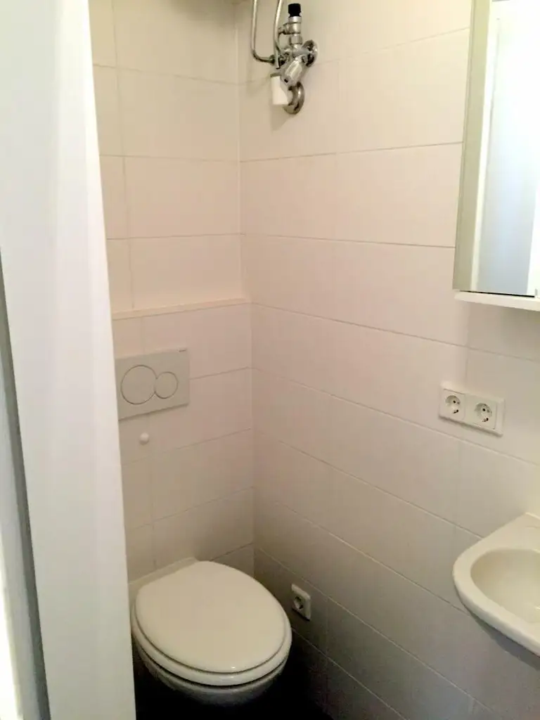 Altbauwohnung im Hochparterre - bis 1.1.2028 vermietet - Rendite rund 3,9 % vor Afa + EST