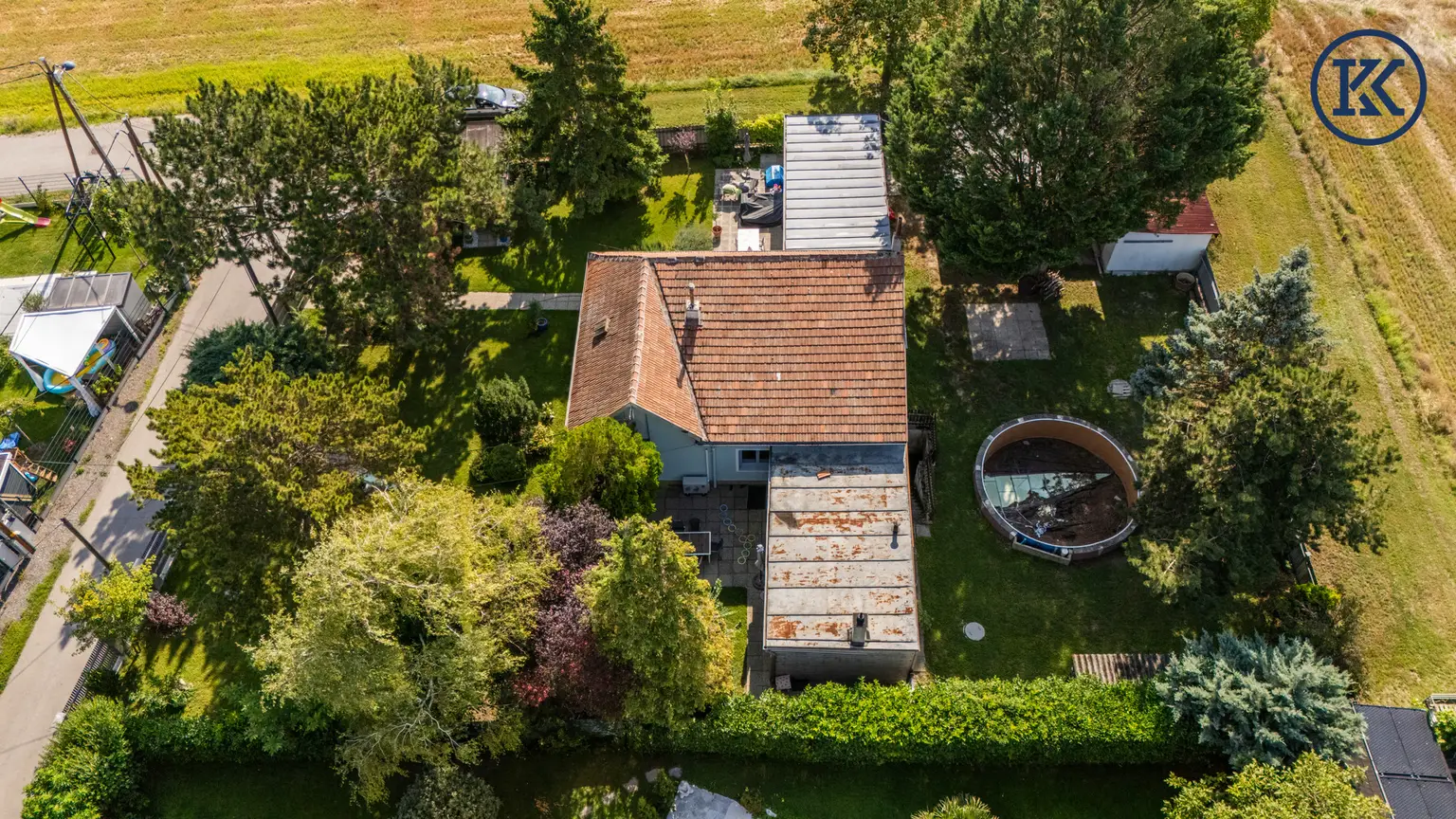 Versteckt in einer ruhigen Gartensiedlung wartet ein kleines Juwel auf Sie!